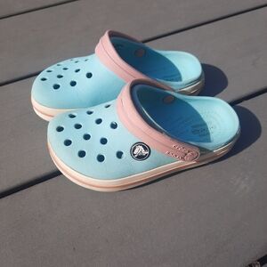 CROCS Toddler Size 10 Light Blue And Pink